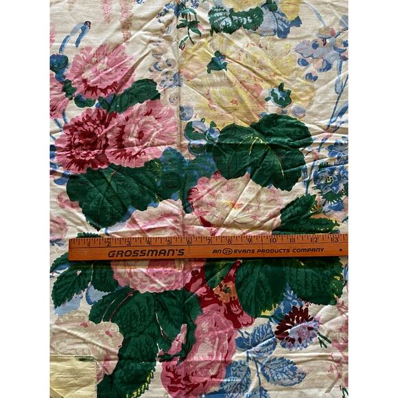 Lee Jofa "Floral Bouquet and Border" fabric flowers  swatch light weight 40” - Picture 3 of 7